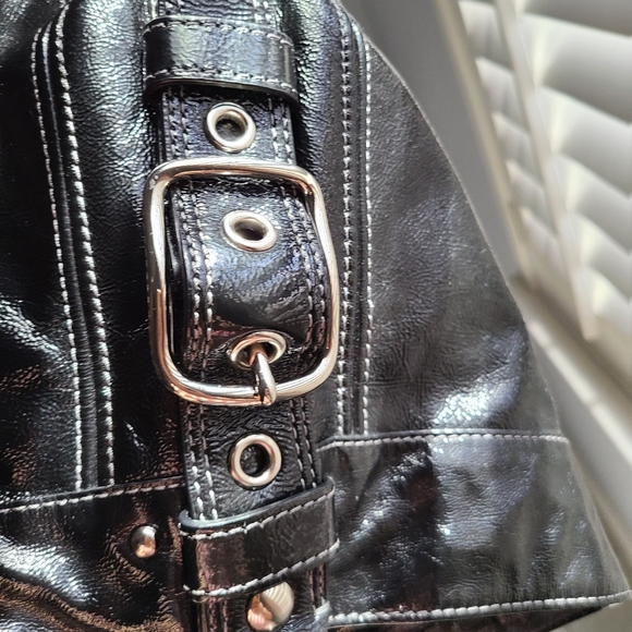 Coach - Picture 3 of 9